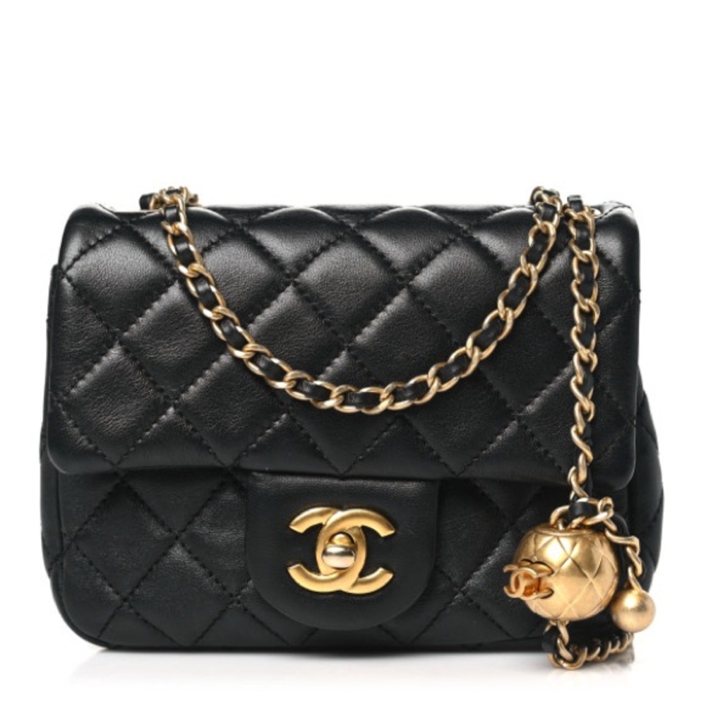 CHANEL Black Quilted Crossbody Bag with Gold Chain